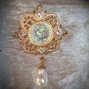 Baroque Angel Lady Iridescent Brooch